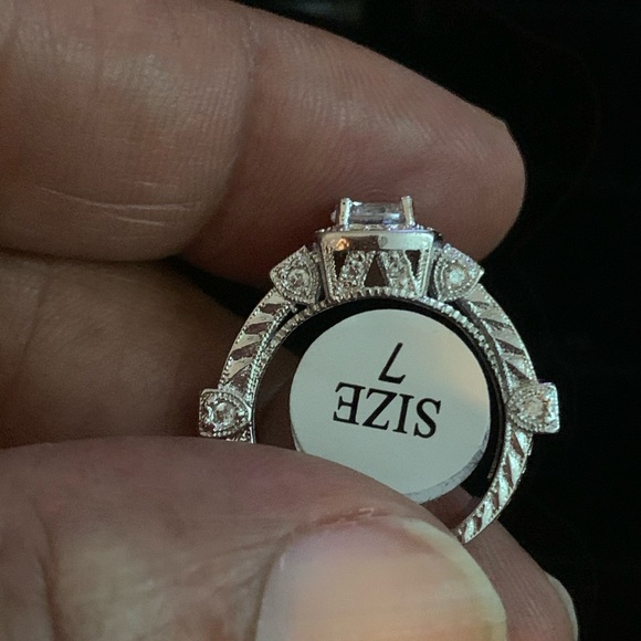 Ring Engagement - Picture 5 of 8